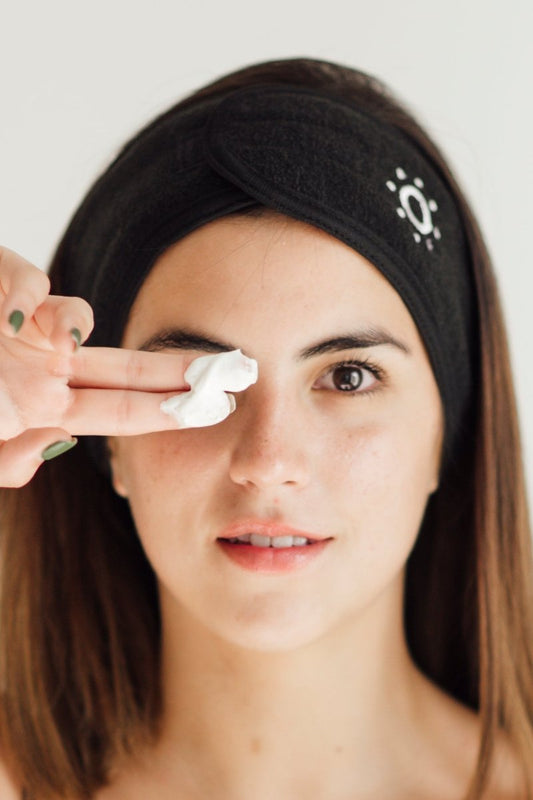 CÓMO CUIDAR MI PIEL SENSIBLE: MEJOR LIMPIADOR, SERUM & EXFOLIANTE - AHAL Bio Cosmética