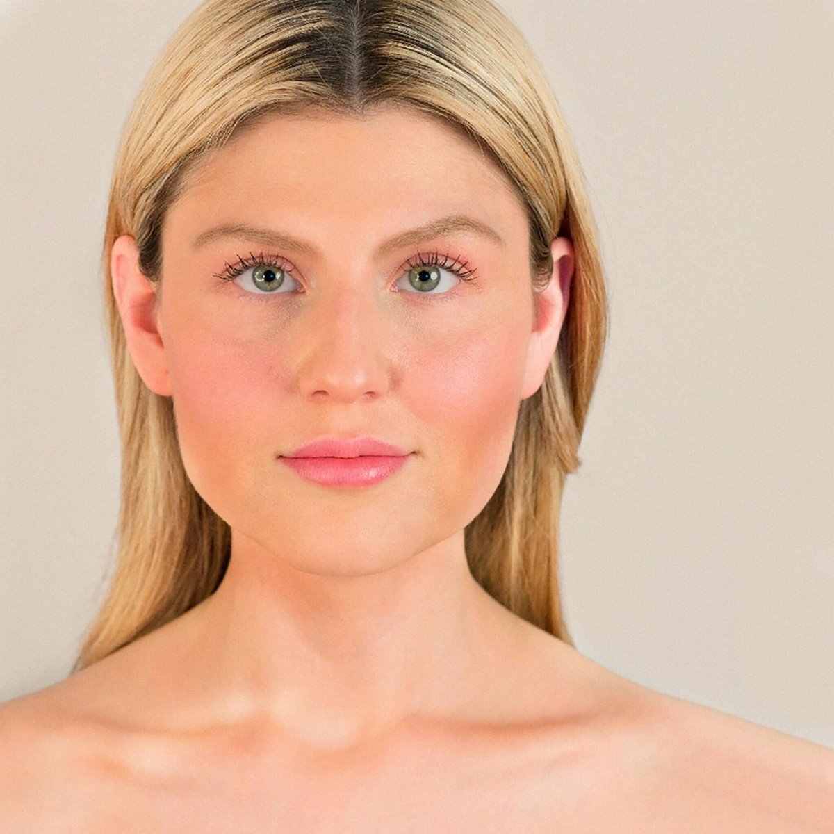 01 Liquid Foundation / Maquillaje Líquido 01 - AHAL Bio Cosmética